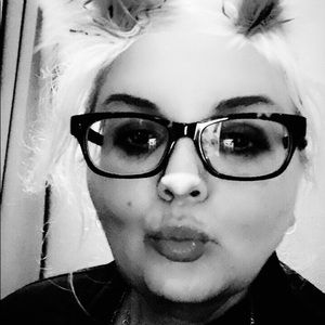 Meet your Posher, Poppy